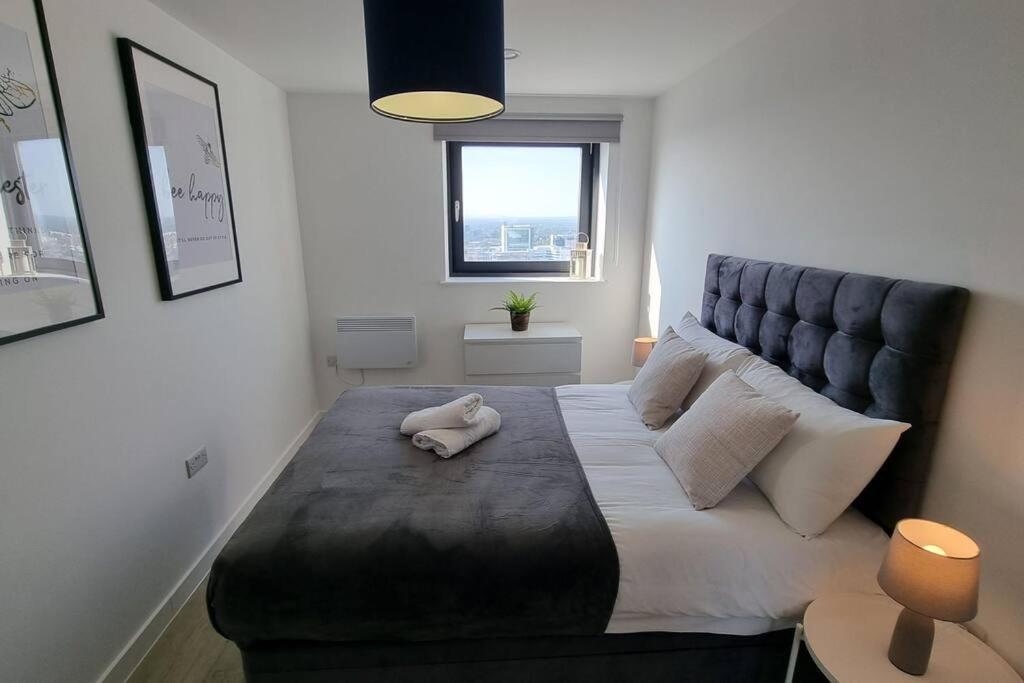 2 Bedroom Penthouse Манчестер Экстерьер фото