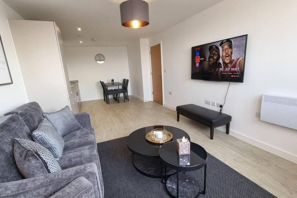2 Bedroom Penthouse Манчестер Экстерьер фото